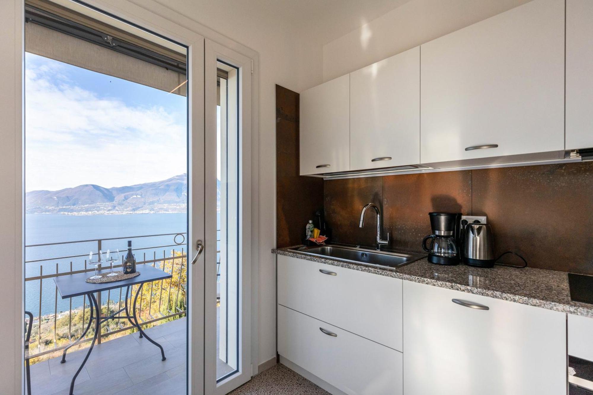 Casa Serena Lake View Torri Del Benaco Exterior photo